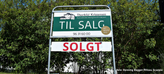 Nationalbanken om udviklingen i boligpriserne: Derfor er priserne ikke faldet så meget som forventet.