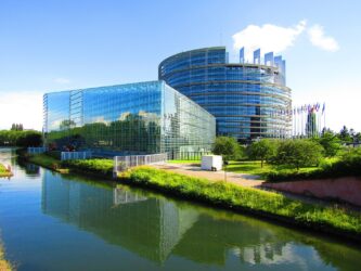 Medieanmeldelse – Kunsten at afholde et EU-valg