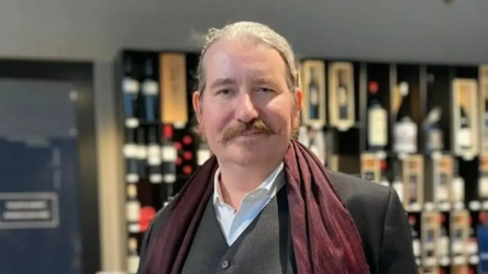 Niklas Nikolajsen er glad for de stigende sølvpriser. Foto: Silla Bakalus