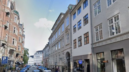 Det er i Store Strandstræde 18, at den dyre lejlighed ligger. Foto: Google Streetview